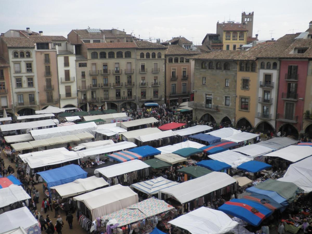 Apartaments Vicus 2 Con Vistas A La Plaza Mayor De Vic Exteriér fotografie