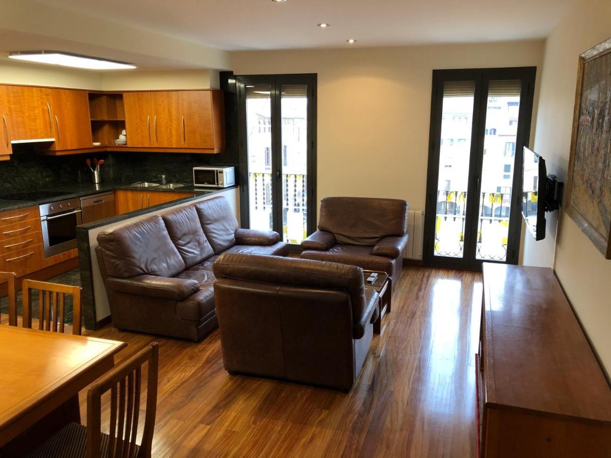 Apartaments Vicus 2 Con Vistas A La Plaza Mayor De Vic Exteriér fotografie